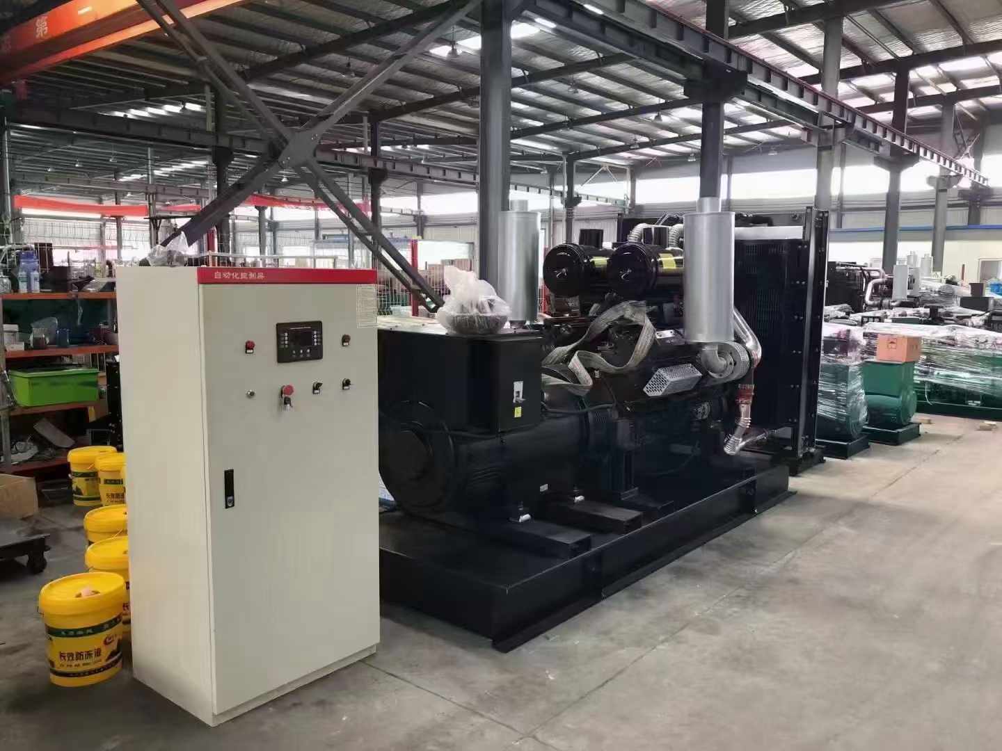 广丰柴油发电机运行时的噪音和振动水平如何？